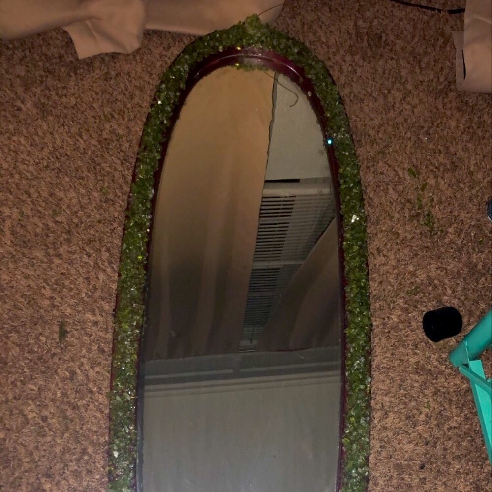 Crystal mirror lights up ✨🤩